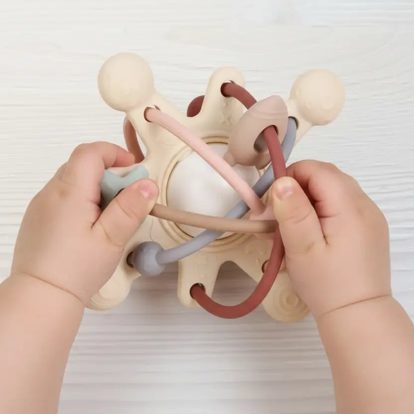 Jouet hochet - Globe terre Création Jade - Attache-suces, jouets de dentition et accessoires pour bébés et enfants