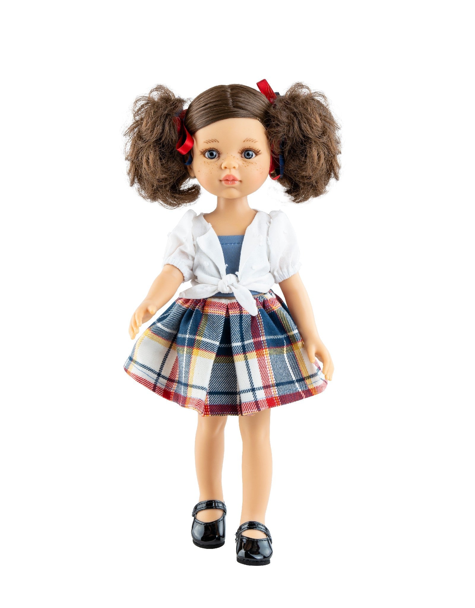 Las Amigas Doll - Brittany - White knotted shirt, plaid skirt and black shoes - Paola Reina
