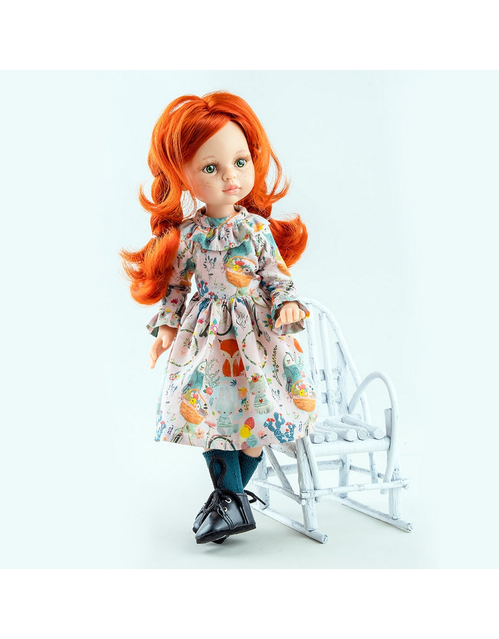 Las Amigas Articulated Doll - Cristi with dress walk in the forest - Paola Reina