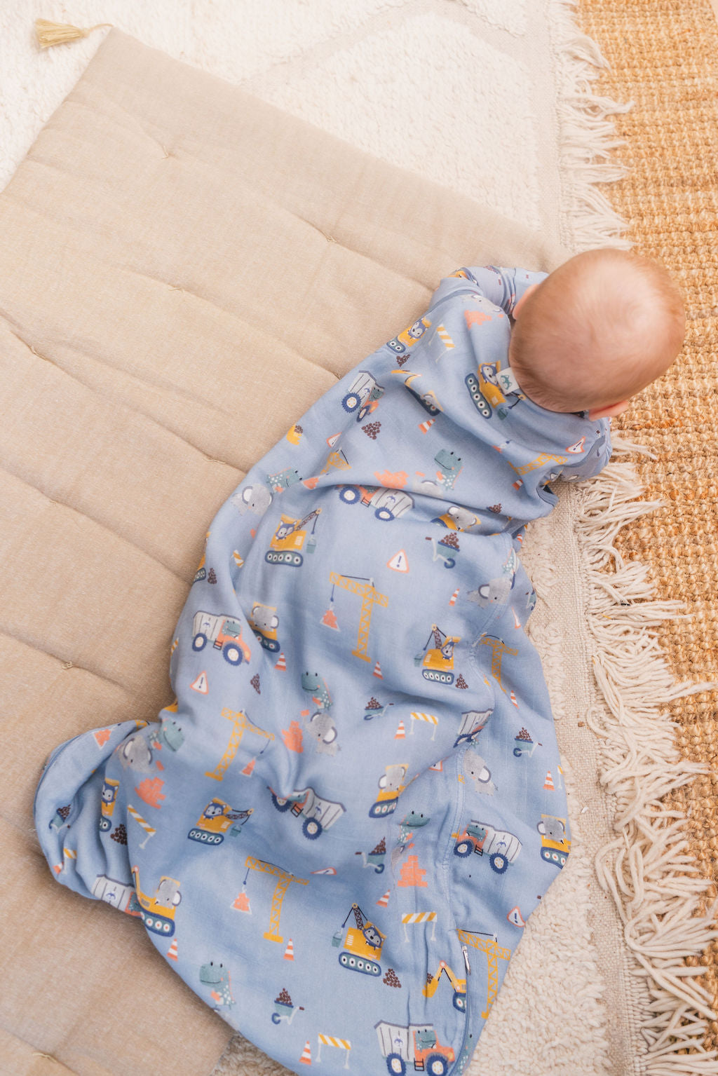 Muslin Lightweight Sleep Bag 0.5 TOG - Tiny Engineers