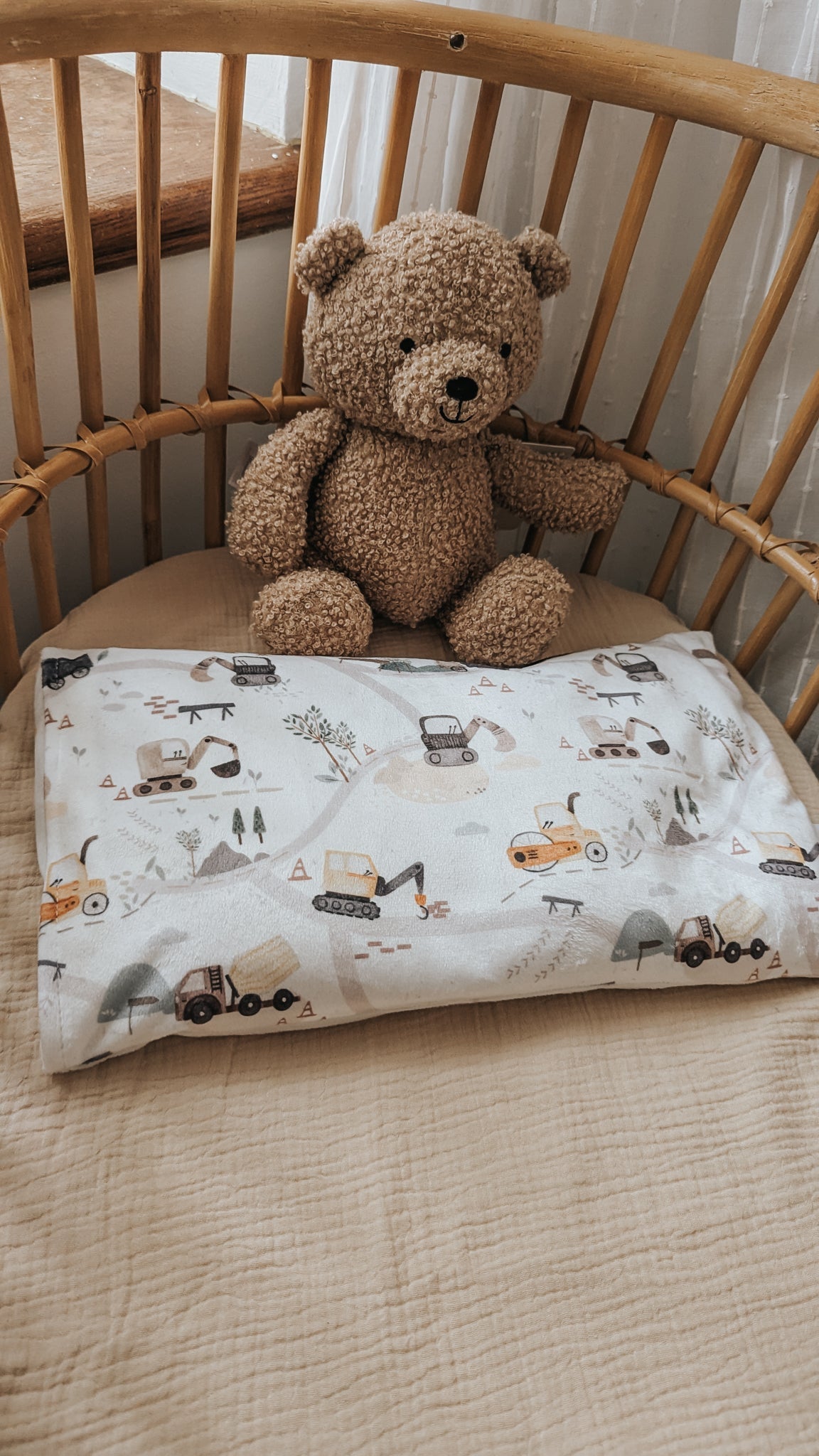 Children's pillowcase - Trucks - Veille sur toi