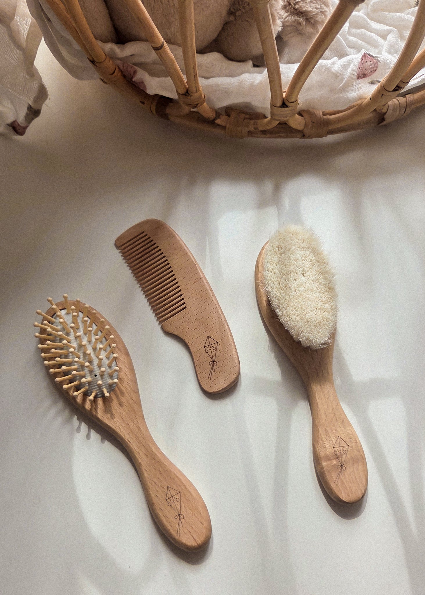 Hair brush and comb set - Menoum