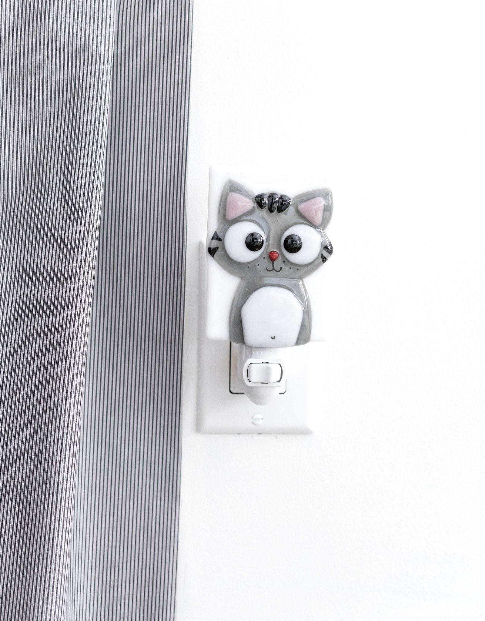 Night Light - Ferguson The Cat - Veille sur toi