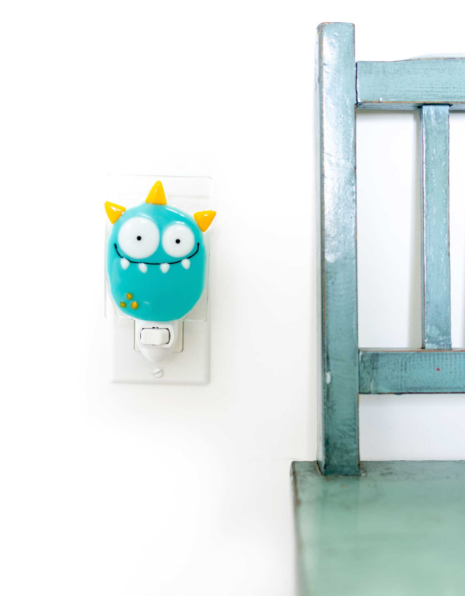 Night Light - Monster - Lucien-Gilles - Veille sur toi