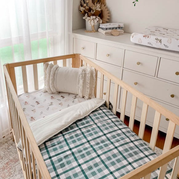 Cyprus Plaid Crib Quilt / Lit d'enfant à carreaux