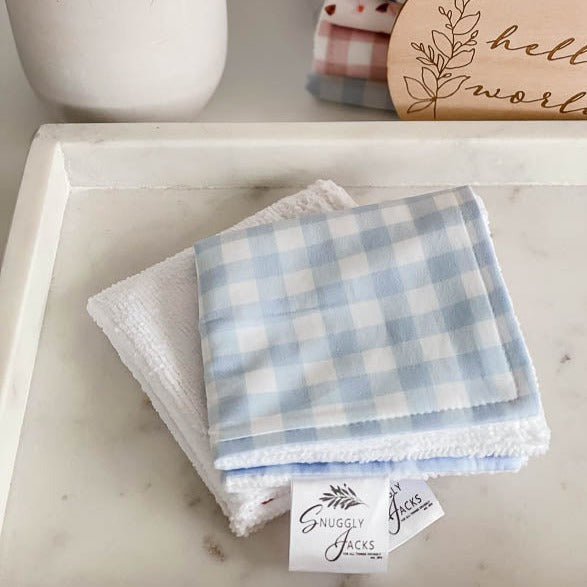 Cornflower Gingham Baby Bath Wash Cloth / Gant de toilette pour bébé