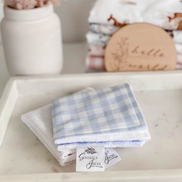 Cornflower Gingham Baby Bath Wash Cloth / Gant de toilette pour bébé
